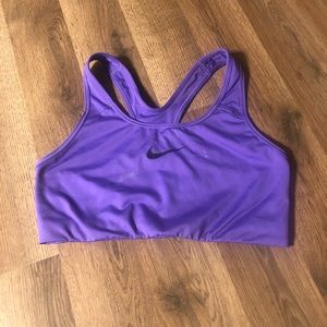 Nike sorts bra